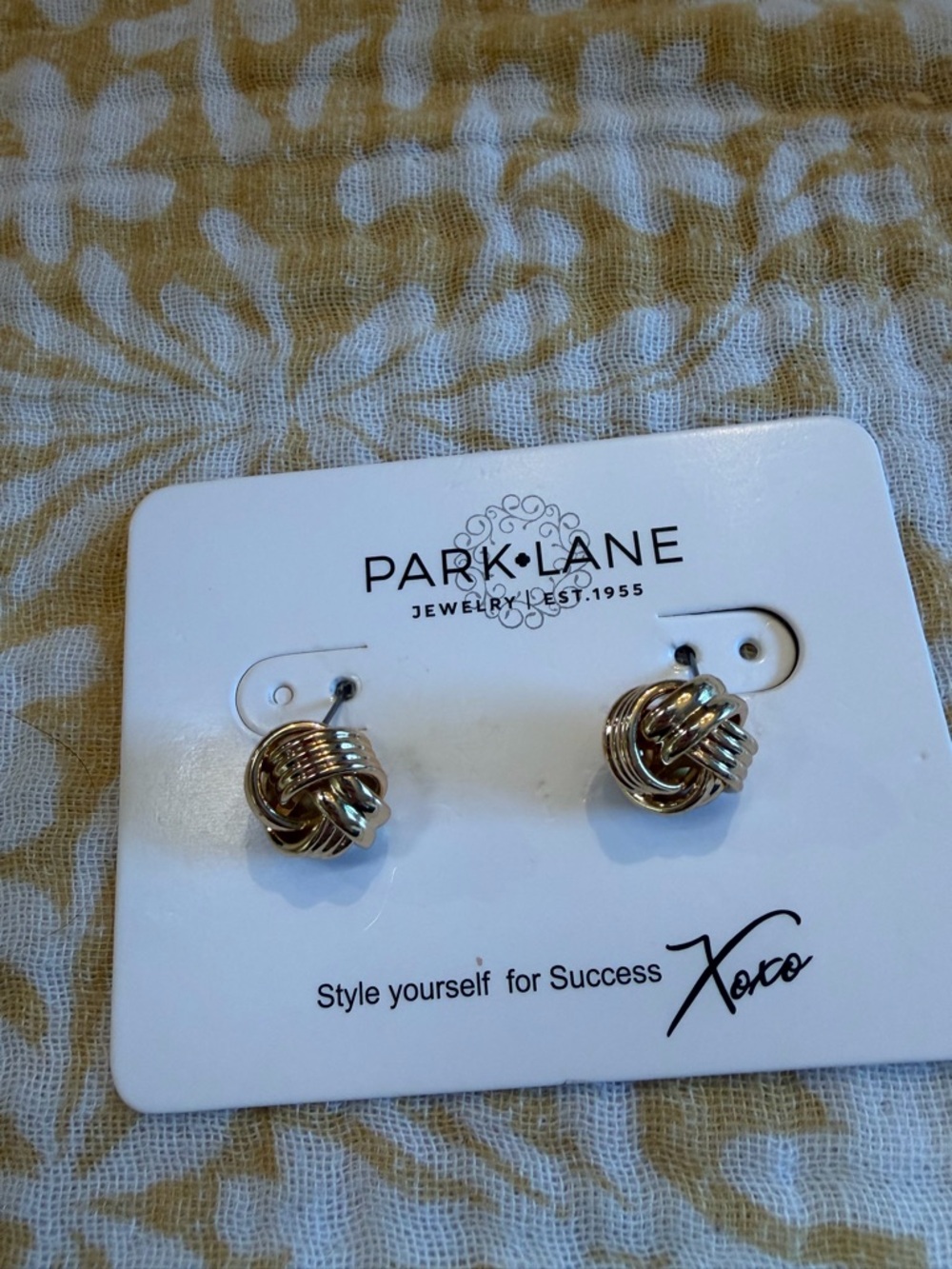 NWT Park Lane Silver Knot Stud Earrings